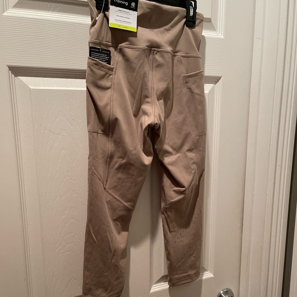 Champion ladies XS tan 20” training capris